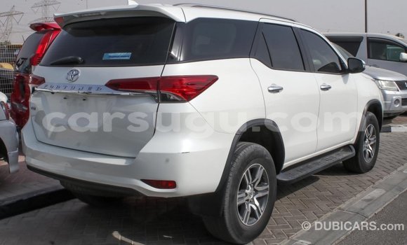 Acheter Import Voiture Toyota Fortuner Blanc à Import - Dubai, Burkina-Faso Acheter Import Voiture Toyota Fortuner Blanc à Import - Dubai, Burkina-Faso
