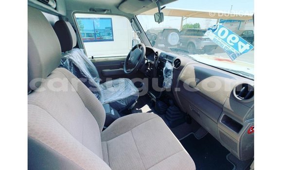 Buy Import Toyota Land Cruiser Beige Car in Import - Dubai in Burkina Faso Buy Import Toyota Land Cruiser Beige Car in Import - Dubai in Burkina Faso