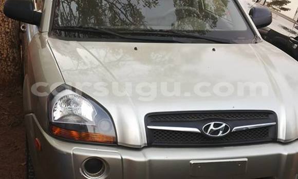 Acheter Neuf Voiture Hyundai Tucson Marron à Ouagadougou, Burkina-Faso Acheter Neuf Voiture Hyundai Tucson Marron à Ouagadougou, Burkina-Faso