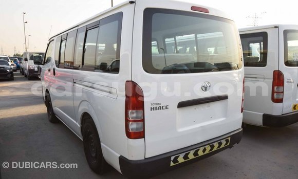 Sayi Imported Toyota Hiace White Mota in Import - Dubai a Burkina Faso Sayi Imported Toyota Hiace White Mota in Import - Dubai a Burkina Faso