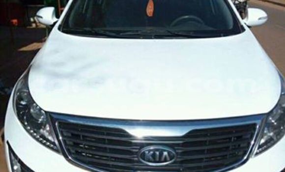 Acheter Neuf Voiture Kia Sportage Blanc à Ouagadougou, Burkina-Faso Acheter Neuf Voiture Kia Sportage Blanc à Ouagadougou, Burkina-Faso