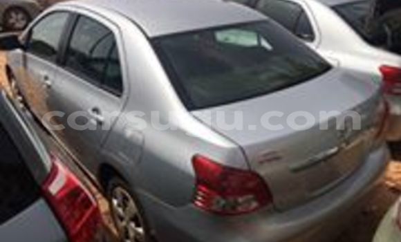 Acheter Neuf Voiture Toyota Yaris Gris à Ouagadougou, Burkina-Faso Acheter Neuf Voiture Toyota Yaris Gris à Ouagadougou, Burkina-Faso