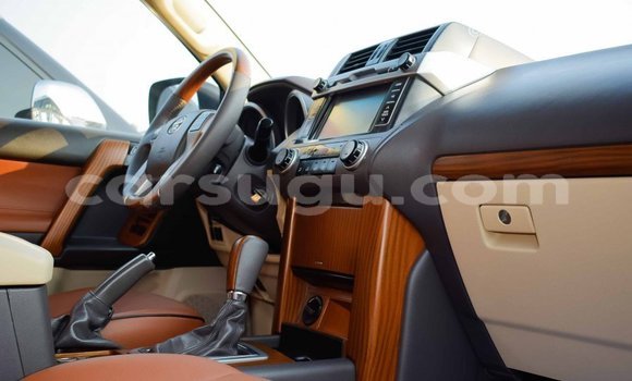 Acheter Import Voiture Toyota Prado Blanc à Import - Dubai, Burkina-Faso Acheter Import Voiture Toyota Prado Blanc à Import - Dubai, Burkina-Faso