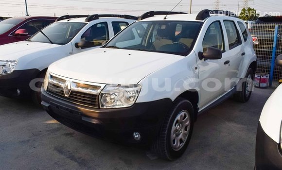 Sayi Imported Renault Duster White Mota in Import - Dubai a Burkina Faso Sayi Imported Renault Duster White Mota in Import - Dubai a Burkina Faso