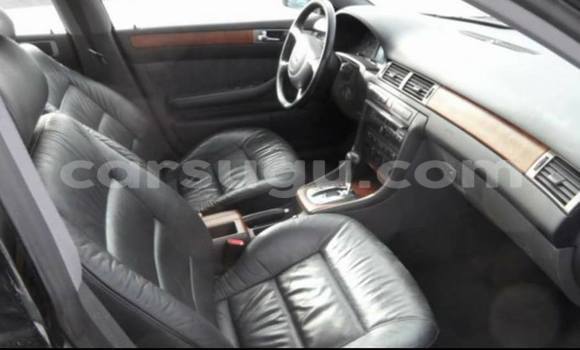 Sayi Sabo Audi A6 Azurfa Mota in Ouagadougou a Burkina Faso Sayi Sabo Audi A6 Azurfa Mota in Ouagadougou a Burkina Faso