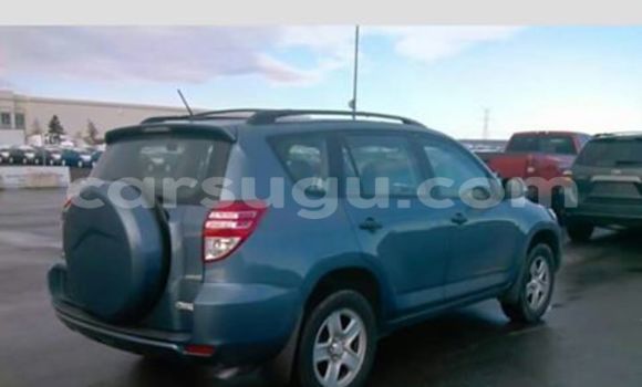 Acheter Neuf Voiture Toyota RAV4 Bleu à Ouagadougou, Burkina-Faso Acheter Neuf Voiture Toyota RAV4 Bleu à Ouagadougou, Burkina-Faso