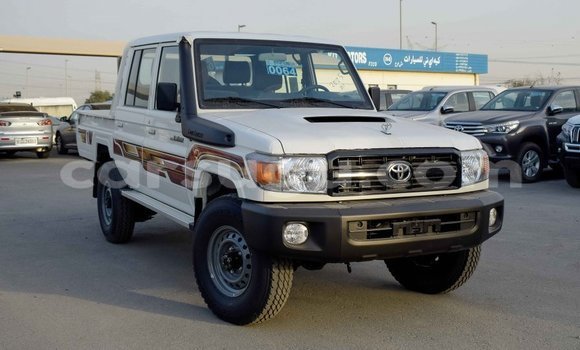 Buy Import Toyota Land Cruiser White Car in Import - Dubai in Burkina Faso Buy Import Toyota Land Cruiser White Car in Import - Dubai in Burkina Faso