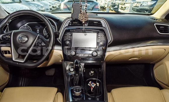 Acheter Import Voiture Nissan Maxima Blanc à Import - Dubai, Burkina-Faso Acheter Import Voiture Nissan Maxima Blanc à Import - Dubai, Burkina-Faso