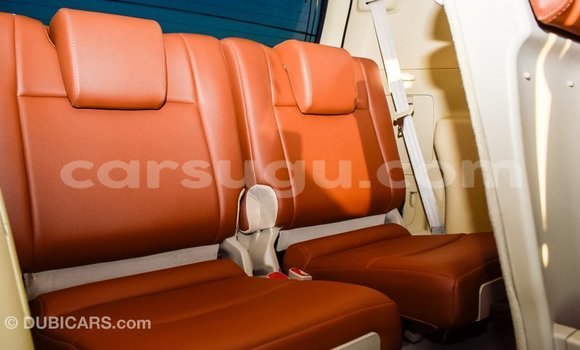 Sayi Imported Toyota Prado White Mota in Import - Dubai a Burkina Faso Sayi Imported Toyota Prado White Mota in Import - Dubai a Burkina Faso