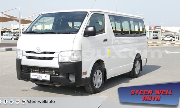 Sayi Imported Toyota Hiace White Mota in Import - Dubai a Burkina Faso Sayi Imported Toyota Hiace White Mota in Import - Dubai a Burkina Faso