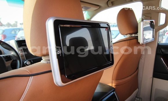 Sayi Imported Toyota Prado White Mota in Import - Dubai a Burkina Faso Sayi Imported Toyota Prado White Mota in Import - Dubai a Burkina Faso