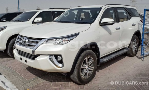 Sayi Imported Toyota Fortuner White Mota in Import - Dubai a Burkina Faso Sayi Imported Toyota Fortuner White Mota in Import - Dubai a Burkina Faso
