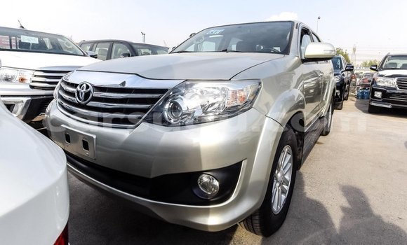 Acheter Import Voiture Toyota Fortuner Autre à Import - Dubai, Burkina-Faso Acheter Import Voiture Toyota Fortuner Autre à Import - Dubai, Burkina-Faso