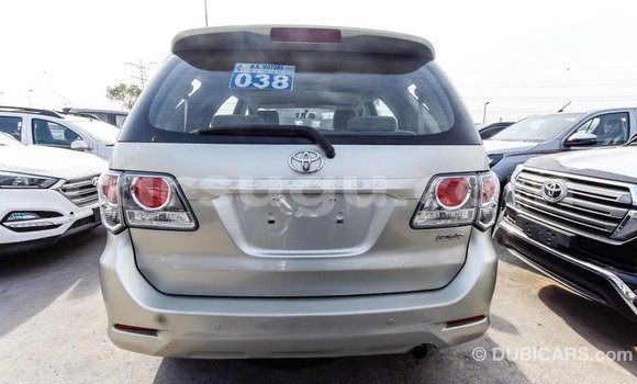 Acheter Import Voiture Toyota Fortuner Autre à Import - Dubai, Burkina-Faso Acheter Import Voiture Toyota Fortuner Autre à Import - Dubai, Burkina-Faso