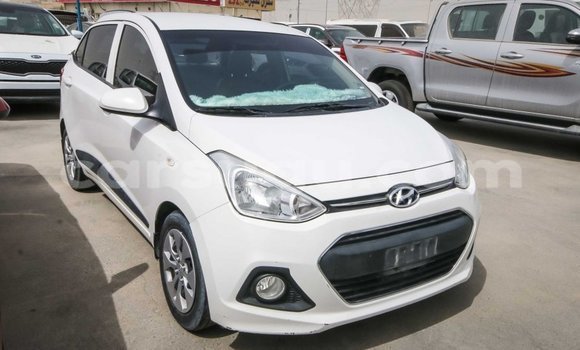 Sayi Imported Hyundai i10 White Mota in Import - Dubai a Burkina Faso Sayi Imported Hyundai i10 White Mota in Import - Dubai a Burkina Faso