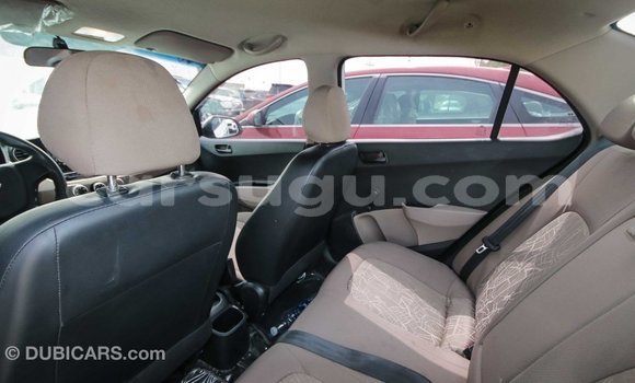 Sayi Imported Hyundai i10 White Mota in Import - Dubai a Burkina Faso Sayi Imported Hyundai i10 White Mota in Import - Dubai a Burkina Faso
