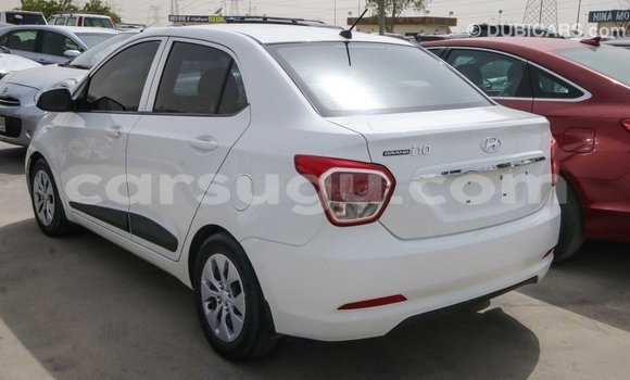 Sayi Imported Hyundai i10 White Mota in Import - Dubai a Burkina Faso Sayi Imported Hyundai i10 White Mota in Import - Dubai a Burkina Faso