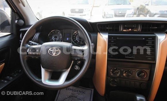 Sayi Imported Toyota Fortuner White Mota in Import - Dubai a Burkina Faso Sayi Imported Toyota Fortuner White Mota in Import - Dubai a Burkina Faso