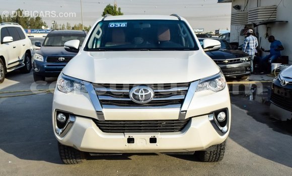 Sayi Imported Toyota Fortuner White Mota in Import - Dubai a Burkina Faso Sayi Imported Toyota Fortuner White Mota in Import - Dubai a Burkina Faso
