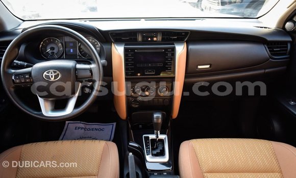 Sayi Imported Toyota Fortuner White Mota in Import - Dubai a Burkina Faso Sayi Imported Toyota Fortuner White Mota in Import - Dubai a Burkina Faso