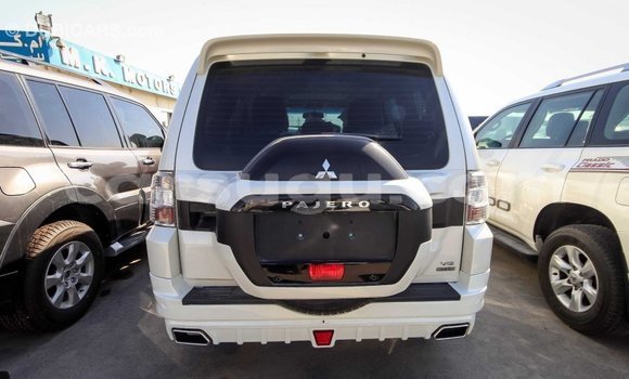 Sayi Imported Mitsubishi Pajero White Mota in Import - Dubai a Burkina Faso Sayi Imported Mitsubishi Pajero White Mota in Import - Dubai a Burkina Faso