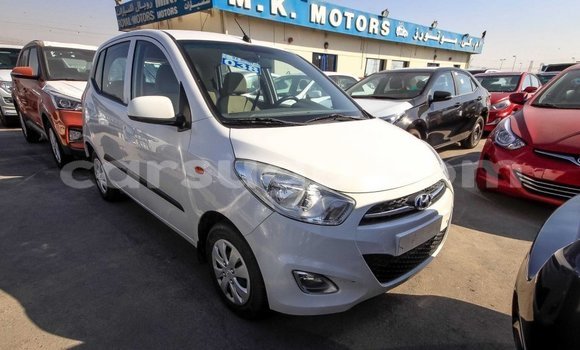 Sayi Imported Hyundai i10 White Mota in Import - Dubai a Burkina Faso Sayi Imported Hyundai i10 White Mota in Import - Dubai a Burkina Faso