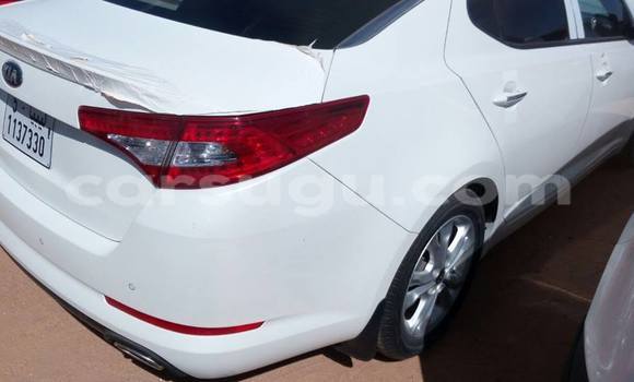 Acheter Neuf Voiture Kia Sephia Blanc à Ouagadougou, Burkina-Faso Acheter Neuf Voiture Kia Sephia Blanc à Ouagadougou, Burkina-Faso