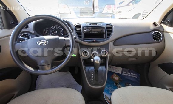 Sayi Imported Hyundai i10 White Mota in Import - Dubai a Burkina Faso Sayi Imported Hyundai i10 White Mota in Import - Dubai a Burkina Faso