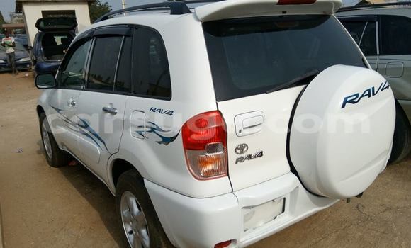 Acheter Neuf Voiture Toyota RAV4 Blanc à Ouagadougou, Burkina-Faso Acheter Neuf Voiture Toyota RAV4 Blanc à Ouagadougou, Burkina-Faso