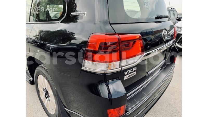 Big with watermark toyota land cruiser burkina faso import dubai 4984