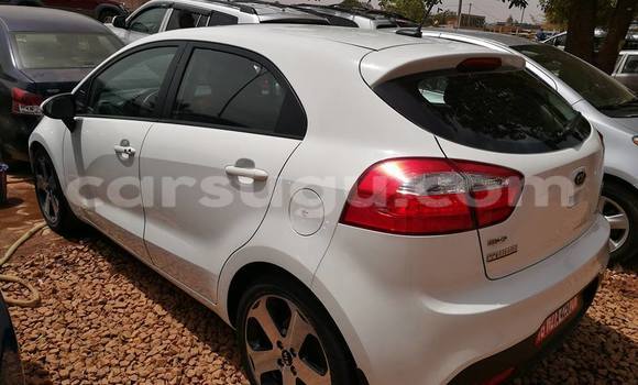 Acheter Neuf Voiture Kia Spectra Blanc à Ouagadougou, Burkina-Faso Acheter Neuf Voiture Kia Spectra Blanc à Ouagadougou, Burkina-Faso