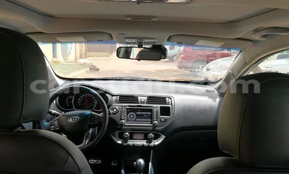 Acheter Neuf Voiture Kia Spectra Blanc à Ouagadougou, Burkina-Faso Acheter Neuf Voiture Kia Spectra Blanc à Ouagadougou, Burkina-Faso