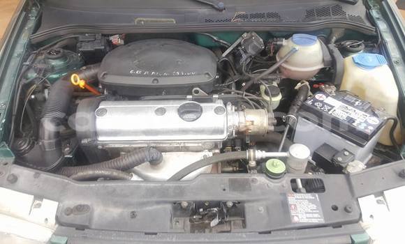 Acheter Neuf Voiture Volkswagen Polo Vert à Ouagadougou, Burkina-Faso Acheter Neuf Voiture Volkswagen Polo Vert à Ouagadougou, Burkina-Faso