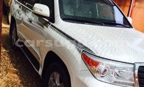 Acheter Neuf Voiture Toyota Land Cruiser Blanc à Ouagadougou, Burkina-Faso Acheter Neuf Voiture Toyota Land Cruiser Blanc à Ouagadougou, Burkina-Faso