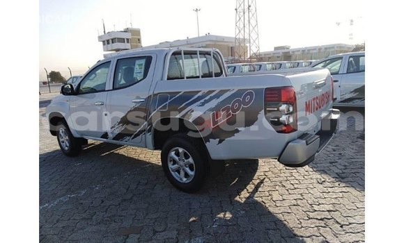Buy Import Mitsubishi L200 White Car in Import - Dubai in Burkina Faso Buy Import Mitsubishi L200 White Car in Import - Dubai in Burkina Faso