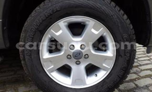 Acheter Neuf Voiture Ford Explorer Noir à Ouagadougou, Burkina-Faso Acheter Neuf Voiture Ford Explorer Noir à Ouagadougou, Burkina-Faso