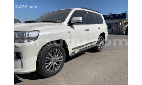 Buy Import Toyota Land Cruiser White Car in Import - Dubai in Burkina Faso Buy Import Toyota Land Cruiser White Car in Import - Dubai in Burkina Faso