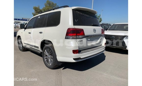 Buy Import Toyota Land Cruiser White Car in Import - Dubai in Burkina Faso Buy Import Toyota Land Cruiser White Car in Import - Dubai in Burkina Faso