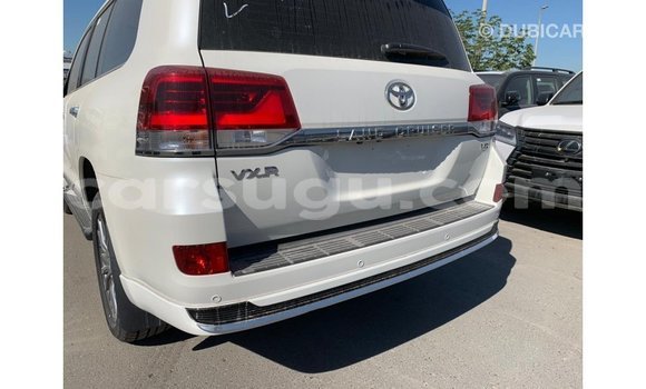 Buy Import Toyota Land Cruiser White Car in Import - Dubai in Burkina Faso Buy Import Toyota Land Cruiser White Car in Import - Dubai in Burkina Faso