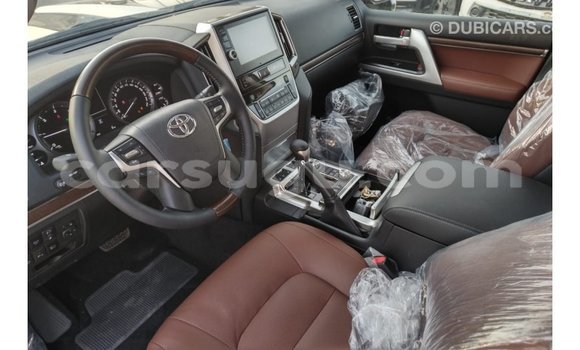 Buy Import Toyota Land Cruiser White Car in Import - Dubai in Burkina Faso Buy Import Toyota Land Cruiser White Car in Import - Dubai in Burkina Faso