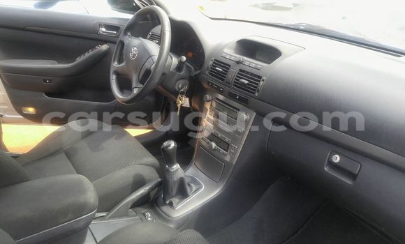 Acheter Neuf Voiture Toyota Avensis Gris à Ouagadougou, Burkina-Faso Acheter Neuf Voiture Toyota Avensis Gris à Ouagadougou, Burkina-Faso
