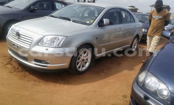 Acheter Neuf Voiture Toyota Avensis Gris à Ouagadougou, Burkina-Faso Acheter Neuf Voiture Toyota Avensis Gris à Ouagadougou, Burkina-Faso