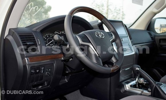 Buy Import Toyota Land Cruiser White Car in Import - Dubai in Burkina Faso Buy Import Toyota Land Cruiser White Car in Import - Dubai in Burkina Faso