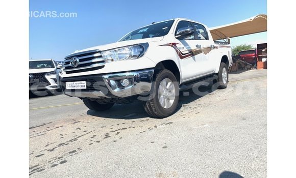 Acheter Import Voiture Toyota Hilux Blanc à Import - Dubai, Burkina-Faso Acheter Import Voiture Toyota Hilux Blanc à Import - Dubai, Burkina-Faso