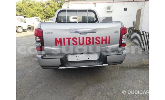 Acheter Import Voiture Mitsubishi L200 Autre à Import - Dubai, Burkina-Faso Acheter Import Voiture Mitsubishi L200 Autre à Import - Dubai, Burkina-Faso