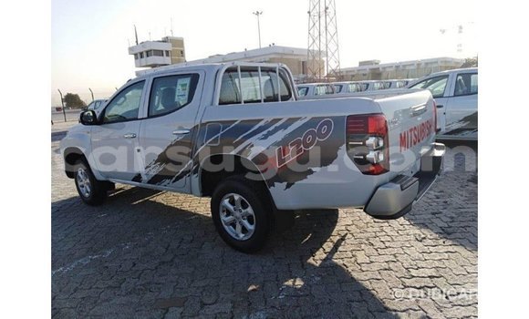 Buy Import Mitsubishi L200 White Car in Import - Dubai in Burkina Faso Buy Import Mitsubishi L200 White Car in Import - Dubai in Burkina Faso