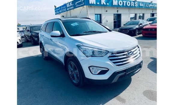 Sayi Imported Hyundai Santa Fe White Mota in Import - Dubai a Burkina Faso Sayi Imported Hyundai Santa Fe White Mota in Import - Dubai a Burkina Faso