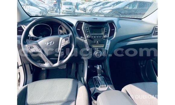 Sayi Imported Hyundai Santa Fe White Mota in Import - Dubai a Burkina Faso Sayi Imported Hyundai Santa Fe White Mota in Import - Dubai a Burkina Faso