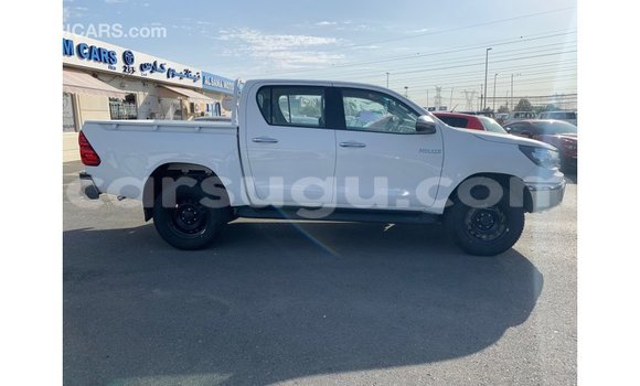 Acheter Import Voiture Toyota Hilux Blanc à Import - Dubai, Burkina-Faso Acheter Import Voiture Toyota Hilux Blanc à Import - Dubai, Burkina-Faso