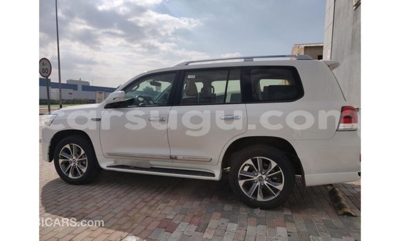 Buy Import Toyota Land Cruiser White Car in Import - Dubai in Burkina Faso Buy Import Toyota Land Cruiser White Car in Import - Dubai in Burkina Faso